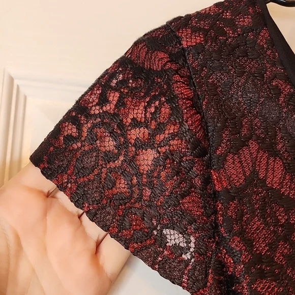 KENSIE metallic red and black dress. Size 6 - Picture 6 of 6